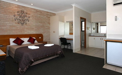 Clifford Gardens Motor Inn - New Castle Holiday 4