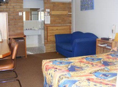 Granite Court Motel - New Castle Holiday 4