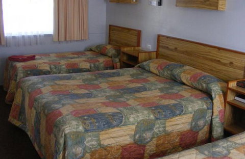 Granite Court Motel - New Castle Holiday 5