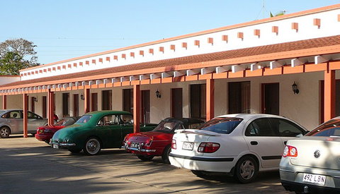Bundaberg Spanish Motor Inn - New Castle Holiday 1