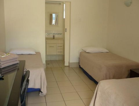 Black Marlin Motel - New Castle Holiday 1