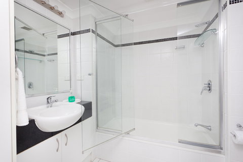 Apartment 27 Aristocrat Apartments - New Castle Holiday 8