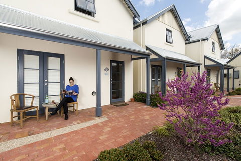 The Haus Studio Apartments - New Castle Holiday 1