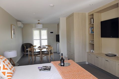 The Haus Studio Apartments - New Castle Holiday 5
