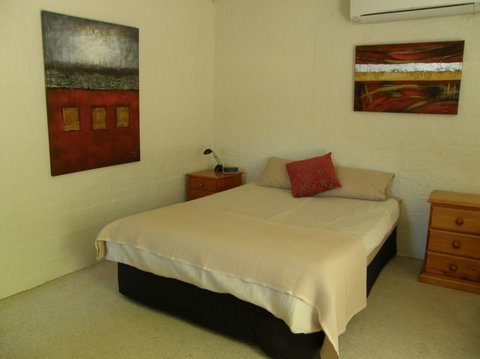 Dianella Apartment - New Castle Holiday 2