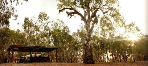 Beds On The Barwon - New Castle Holiday 0