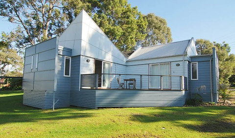 Huskisson Holiday Cabins - New Castle Holiday 1