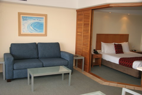 Ramada Resort Golden Beach - New Castle Holiday 1