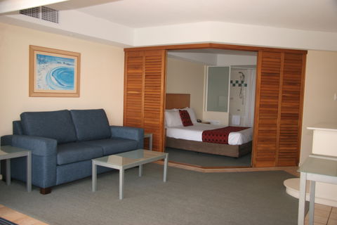 Ramada Resort Golden Beach - New Castle Holiday 4