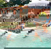 The Ambassador Motor Inn - New Castle Holiday