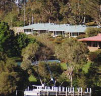Gipsy Point Luxury Lakeside Apartments - New Castle Holiday