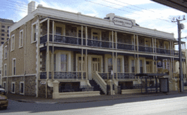 Glenelg Beach Hostel - New Castle Holiday 0