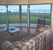 Horizons Beachfront Apartment - New Castle Holiday