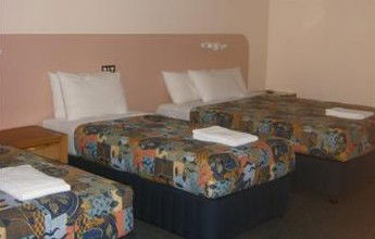 Jackaroo Motel - New Castle Holiday 1