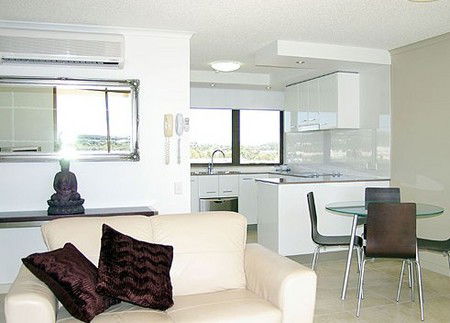 Trafalgar Towers - New Castle Holiday 1