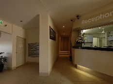 Burleigh Beach Tower - New Castle Holiday 3