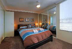 Burleigh Beach Tower - New Castle Holiday 5