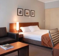 Clarion Suites Gateway - New Castle Holiday