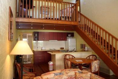 The Great Escape Lofts - New Castle Holiday 3