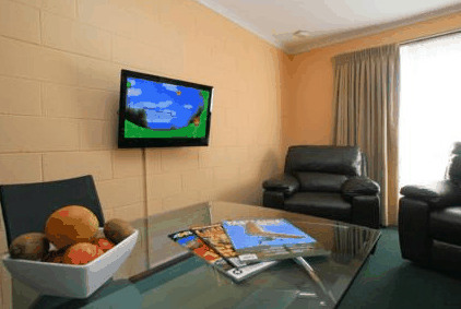 Heemskirk Motor Hotel - New Castle Holiday 1