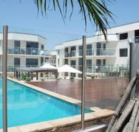 Bayview Beachfront Apartments - New Castle Holiday