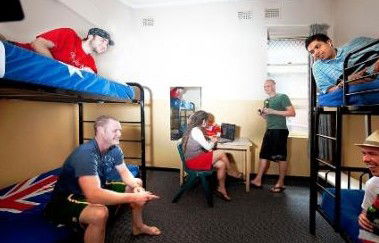 Maze Backpackers And Cb Hotel - New Castle Holiday 0