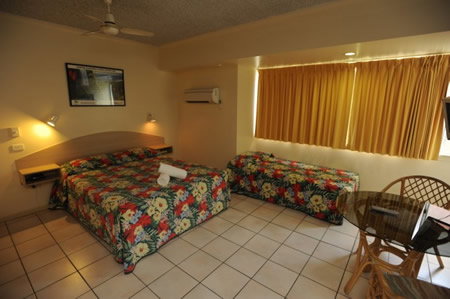 Hides Hotel Cairns - New Castle Holiday 2