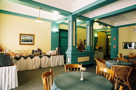 Hides Hotel Cairns - New Castle Holiday 4