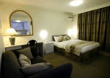 Lygon Lodge Studio Apartments - New Castle Holiday 1