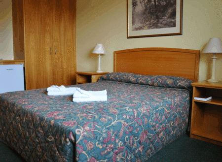Meadowbrook Hotel - New Castle Holiday 0
