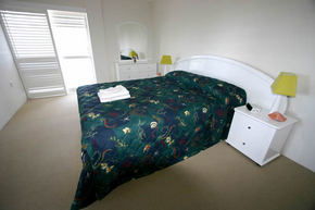 Narrowneck Court - New Castle Holiday 1