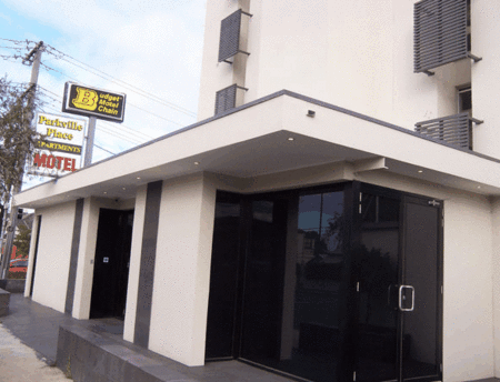 Parkville Place Apartments - New Castle Holiday