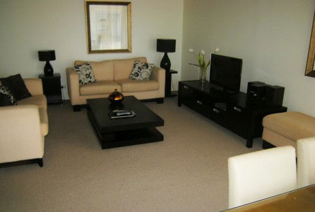 Pacific Regis Beachfront Apartments - New Castle Holiday 2