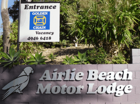 Airlie Beach Motor Lodge - New Castle Holiday 1