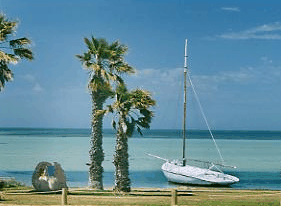 Denham Villas - New Castle Holiday 4