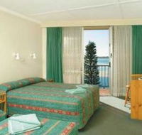 Mid Pacific Motel - New Castle Holiday
