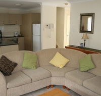 Pacific Sun Gold Coast Holiday Townhouse - New Castle Holiday
