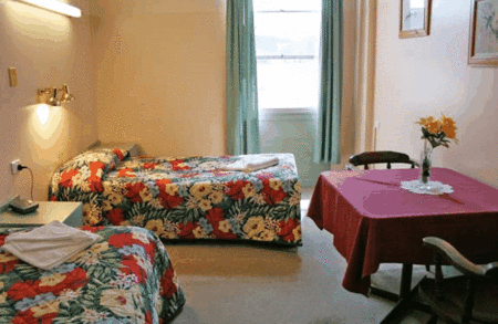 Royal Centrepoint Motel - New Castle Holiday