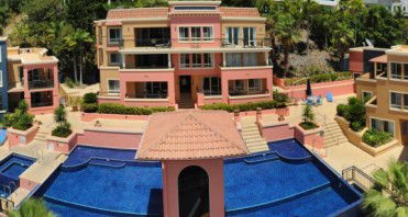 Martinique Whitsunday - New Castle Holiday 3