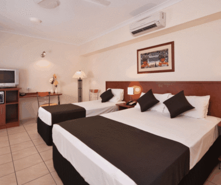 Cairns Queens Court - New Castle Holiday 3