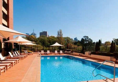 Hilton On The Park Melbourne - New Castle Holiday 3