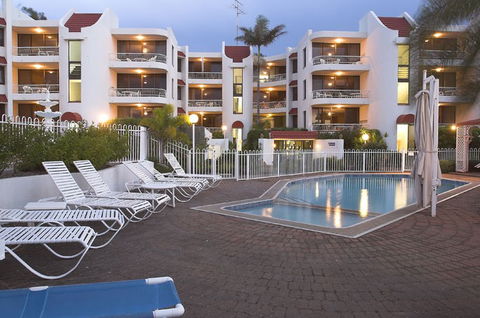 Alexandria Apartments - New Castle Holiday 1