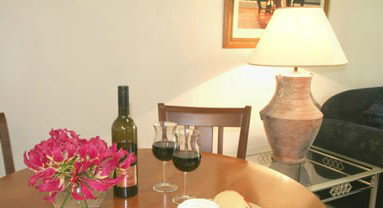 Apartments On Lygon - New Castle Holiday 3