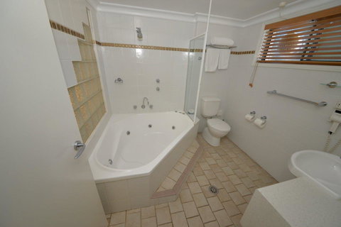 Rockpool Motor Inn - New Castle Holiday 7