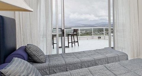 Mint Coolangatta Points North - New Castle Holiday 2