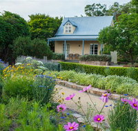 Vineyard Cottages and Cafe - New Castle Holiday