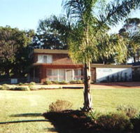 Seaview Holiday Apartments - New Castle Holiday