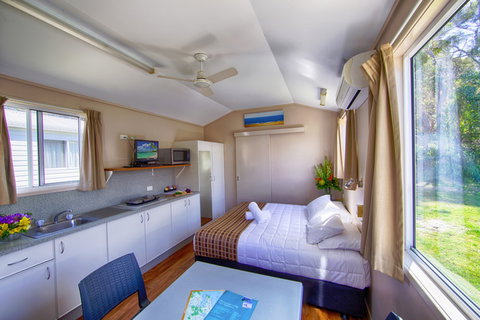 Middle Rock Holiday Resort - New Castle Holiday 3