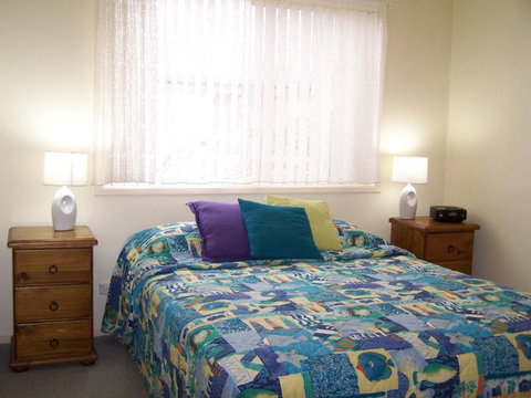 Beachfront Units Merimbula - New Castle Holiday 4