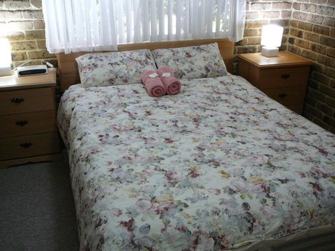 Beachfront Units Merimbula - New Castle Holiday 5